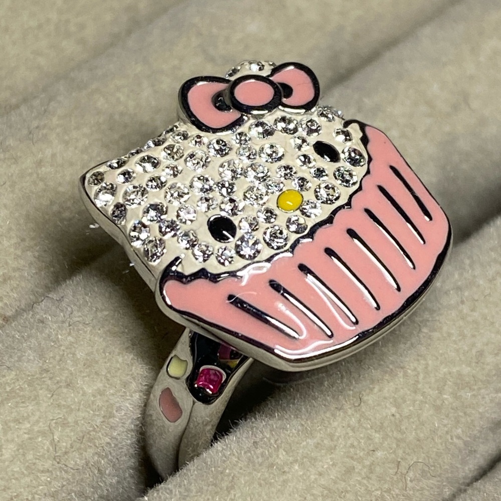 Hello Kitty Swarovski Ring